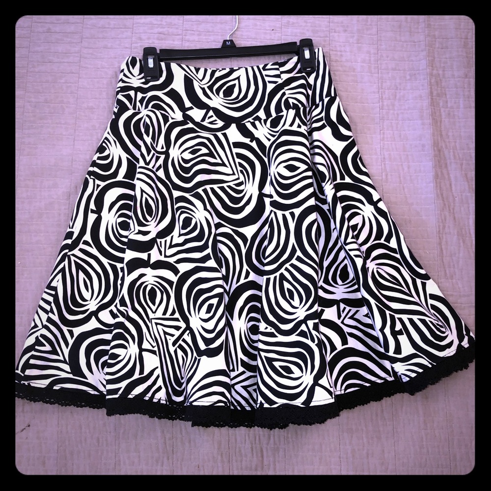 White House Black Market Skirt